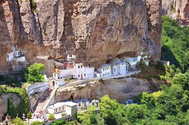 Bakhchisaray-Svyato-Uspenskiy-Cave-Monastery